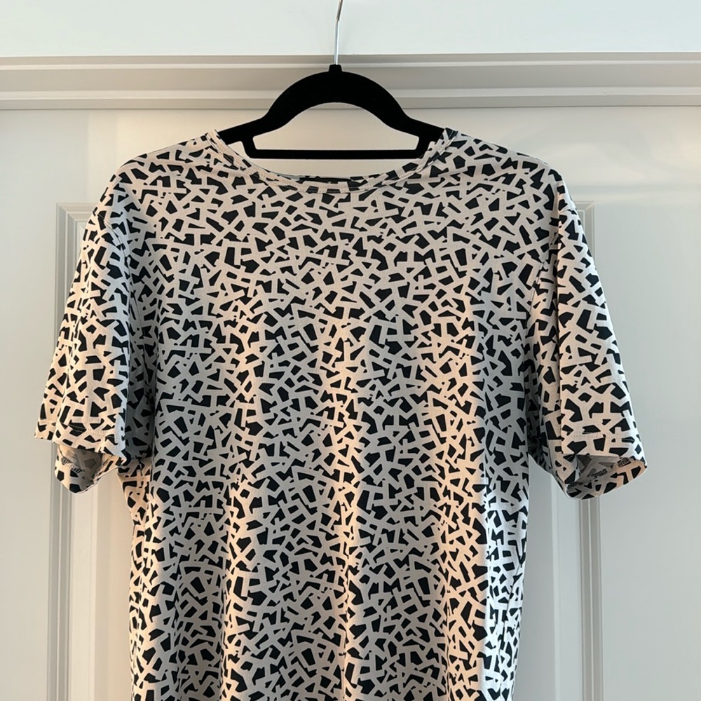 Men’s Small Theory Tee